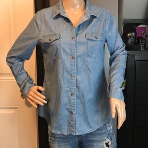 TRUTH size medium stretchy fit. Two pockets